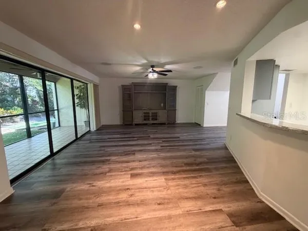 $2,475 | 1913 Whispering Way, Tarpon Springs, FL 34689