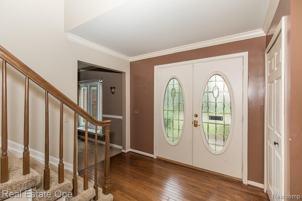 2425 Rancroft Beat Rochester Hills, MI 48306 - Photo 4 of 32