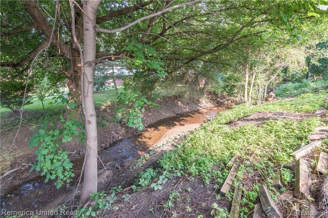 23839 Ripple Creek Novi, MI 48375 - Photo 14 of 17 DSC_1353.jpg