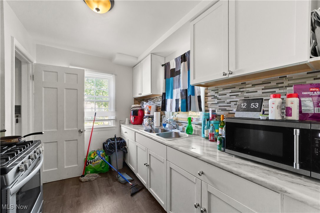 2247 South Taylor Road Cleveland, OH 44118 - Photo 7 of 29 Gallery Image 7