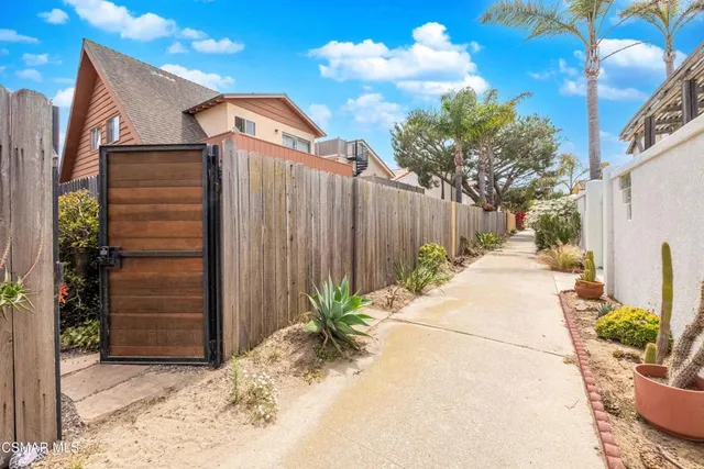 $1,375,000 | 5121 Breakwater Way, Oxnard, CA 93035