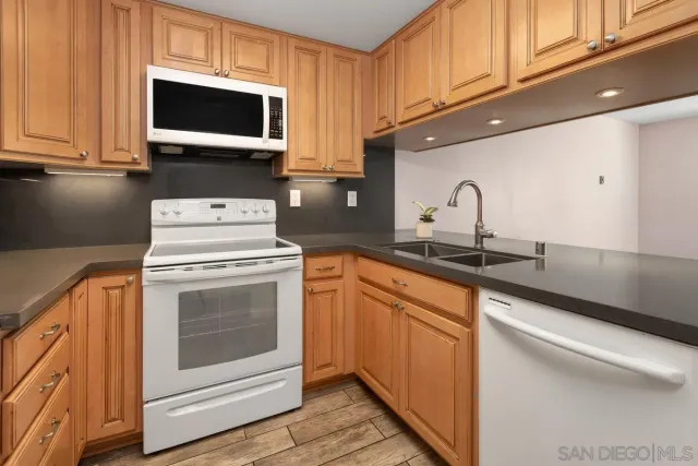 $475,000 | 7016 Park Mesa Way, Unit 29, San Diego, CA 92111