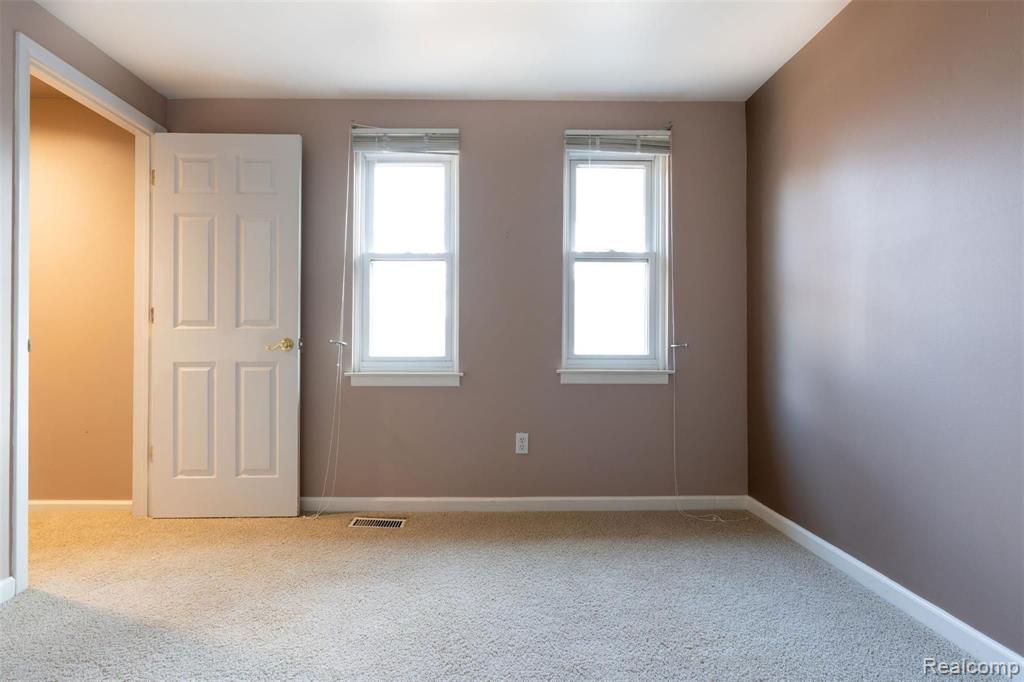 388 Willow Grove Lane Rochester Hills, MI 48307 - Photo 15 of 19