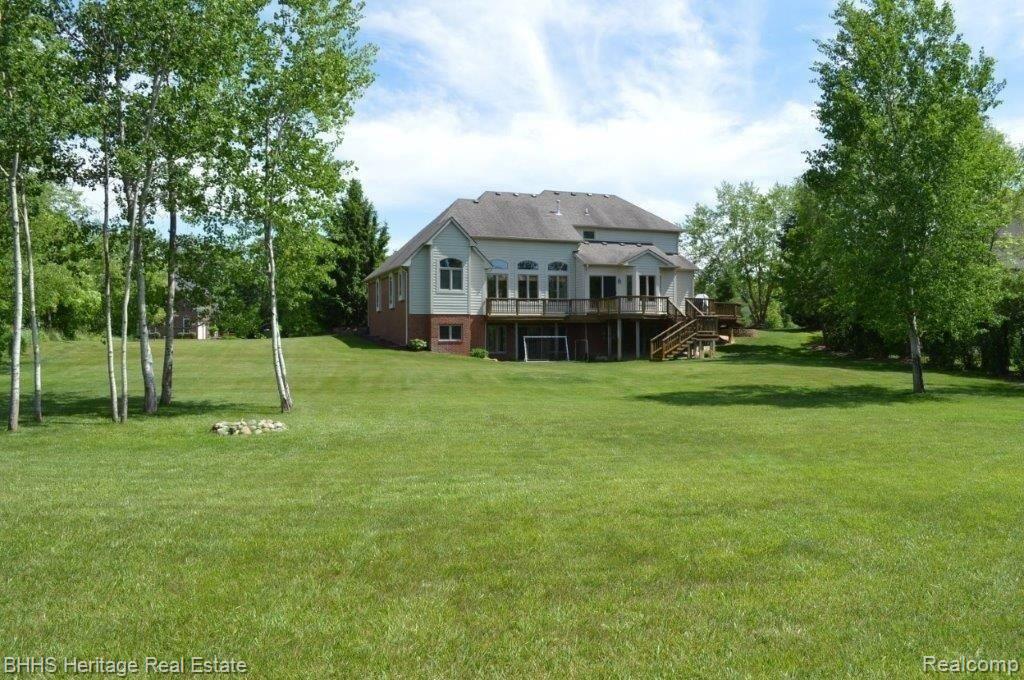 9665 Quail Ridge Run Brighton, MI 48114 - Photo 10 of 73 70294.jpg