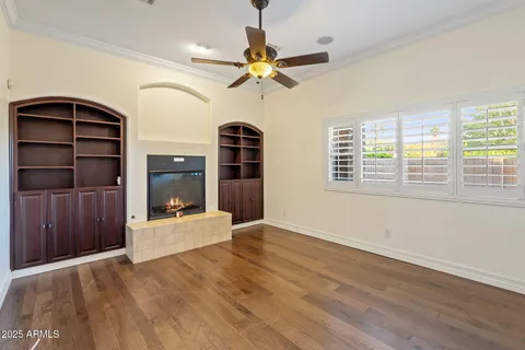 a view of livingroom with furniture and window
