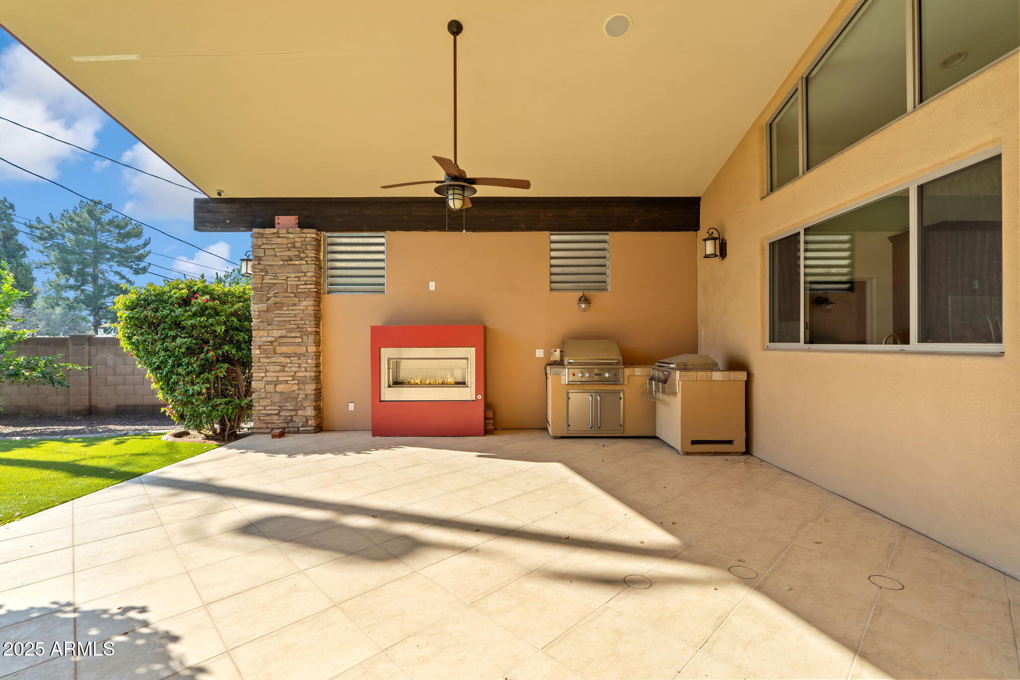 1435 East Rancho Drive Phoenix, AZ 85014 - Photo 45 of 49 a view of a terrace with chairs