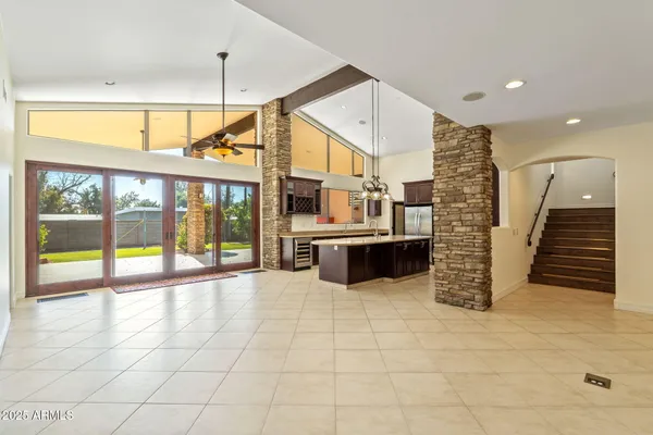 a view of an entryway with a livingroom