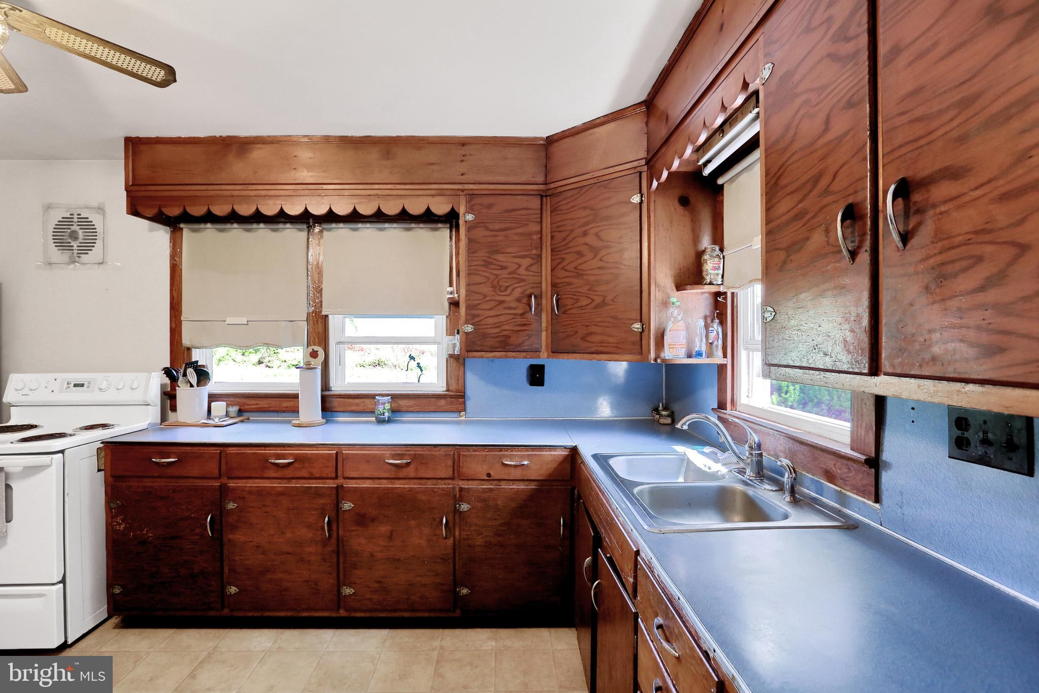 2628 Walnut Bottom Road Carlisle, PA 17015 - Photo 4 of 31 Gallery Image 4