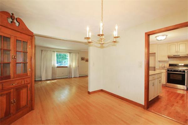 47 Alder Road Westwood, MA 02090 - Photo 4 of 10 Gallery Image 4