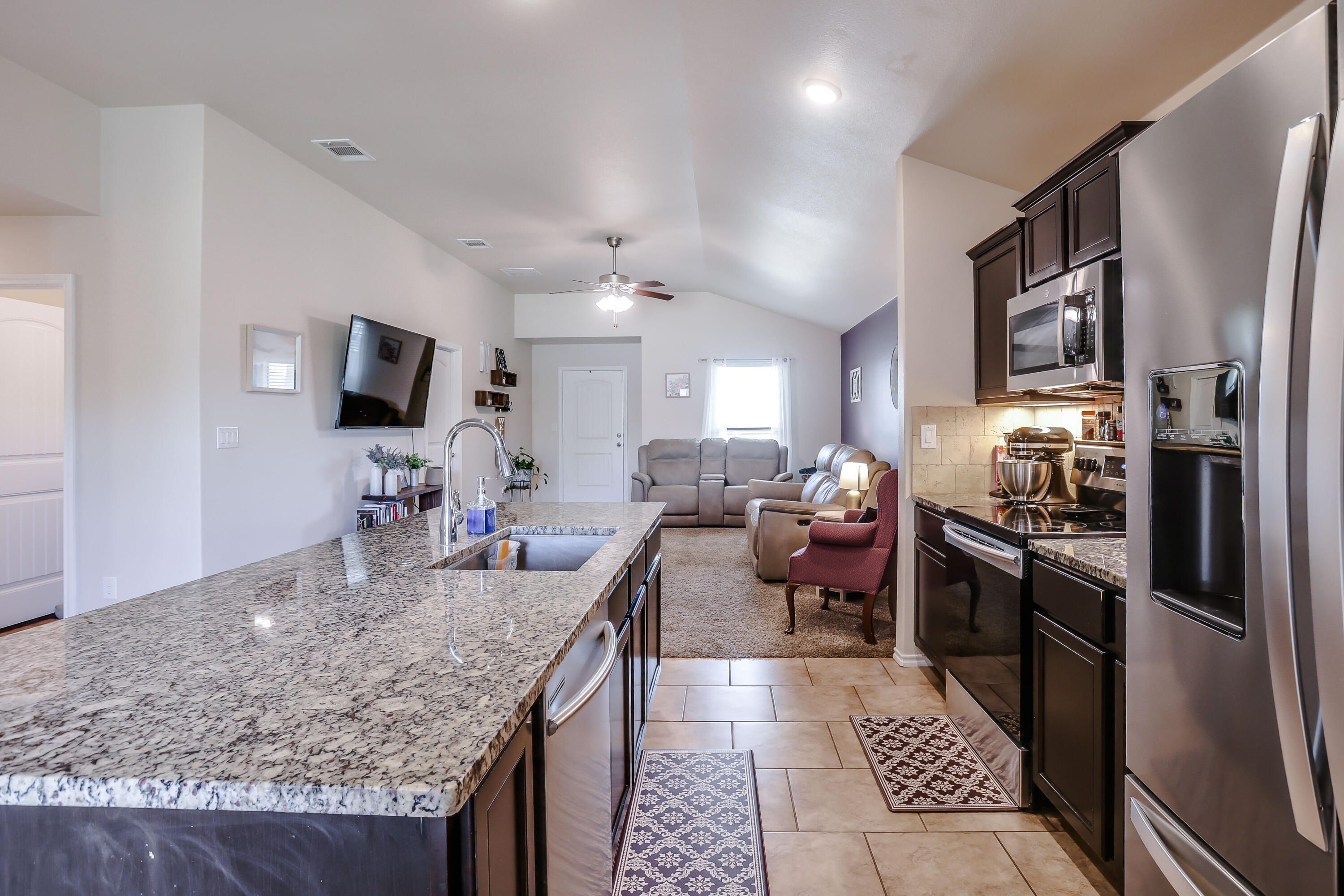 3718 Norwich Avenue Lubbock, TX 79407 - Photo 3 of 18 3718-105