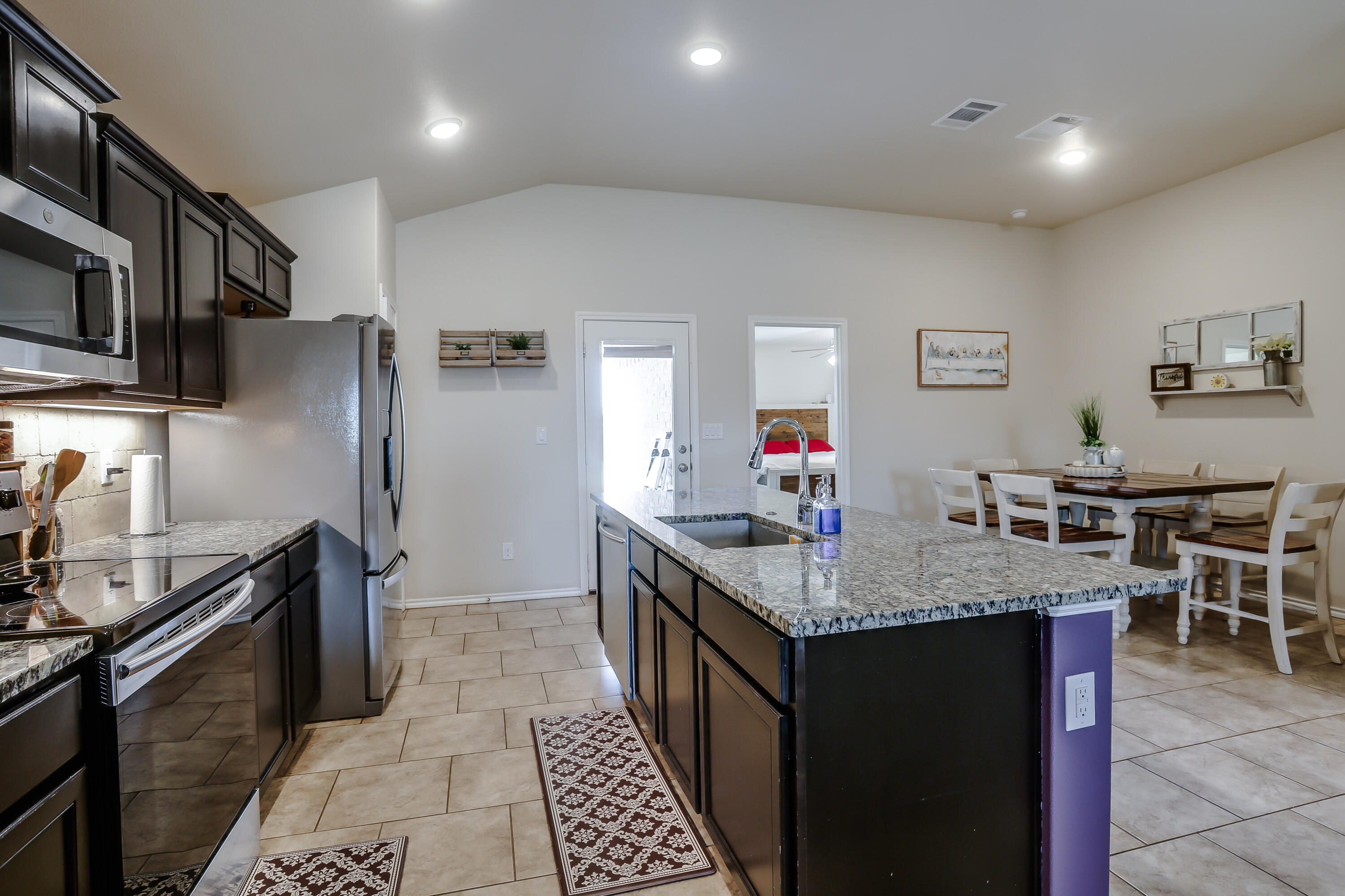 3718 Norwich Avenue Lubbock, TX 79407 - Photo 5 of 18 3718-106