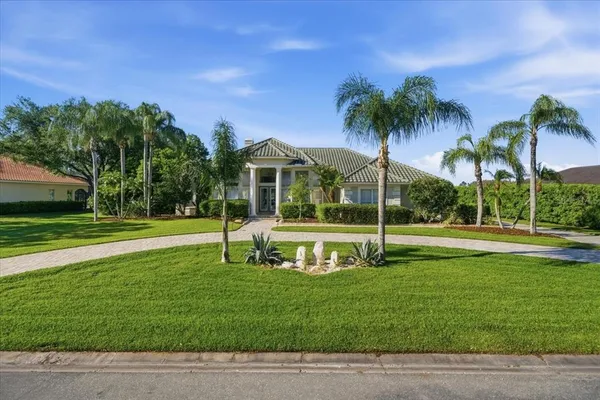 $1,550,000 | 18634 Avenue Capri, Lutz, FL 33558