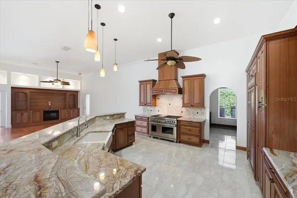 $1,550,000 | 18634 Avenue Capri, Lutz, FL 33558