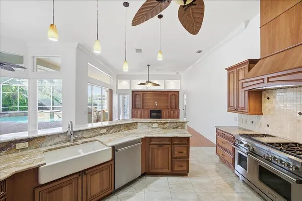 $1,550,000 | 18634 Avenue Capri, Lutz, FL 33558