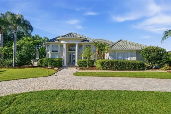 $1,550,000 | 18634 Avenue Capri, Lutz, FL 33558