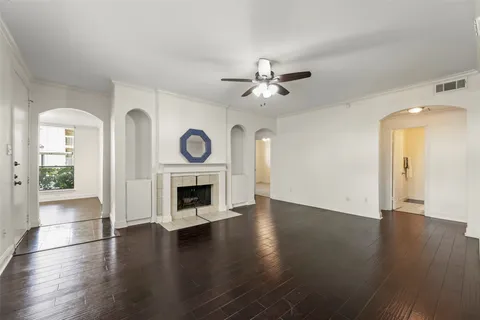 $240,000 | 1881 Bering Drive, Unit 87, Houston, TX 77057