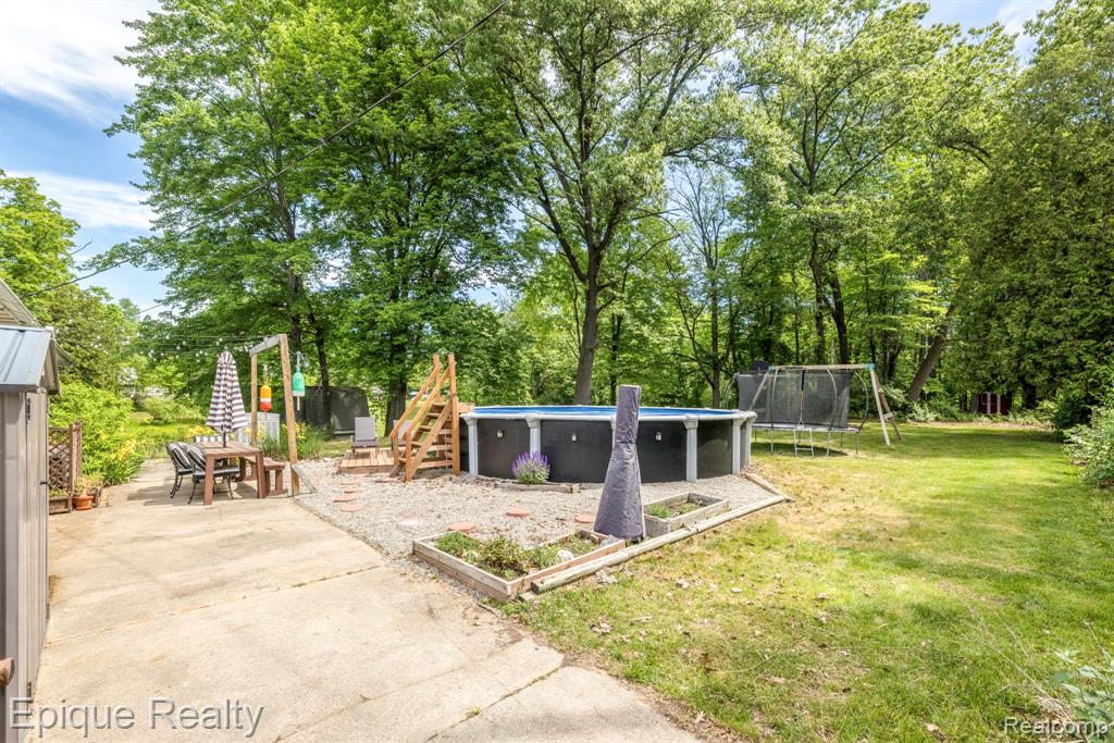 3750 Parker Road Fort Gratiot, MI 48059 - Photo 4 of 41