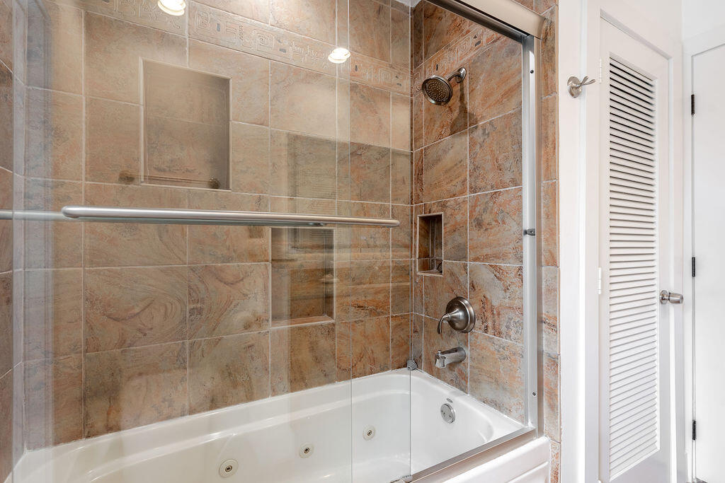 115 St Cloud Lane Boca Raton, FL 33431 - Photo 13 of 35 115StCloudLaneBocaRaton-17