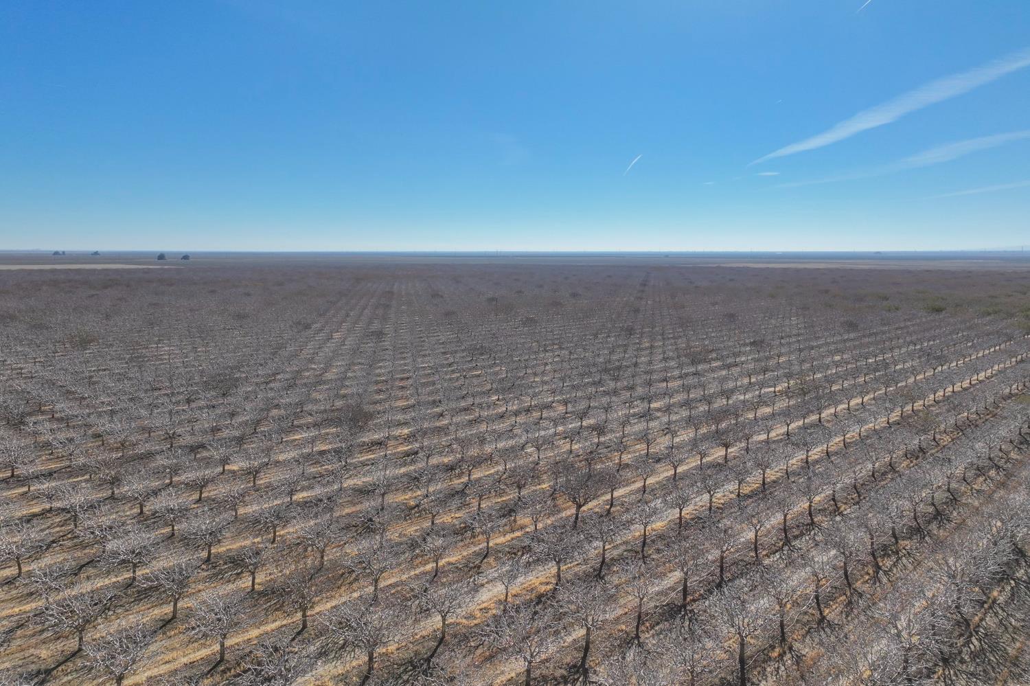 33751 West Adams Avenue Mendota, CA 93640 - Photo 8 of 12 a view of empty room with an empty space
