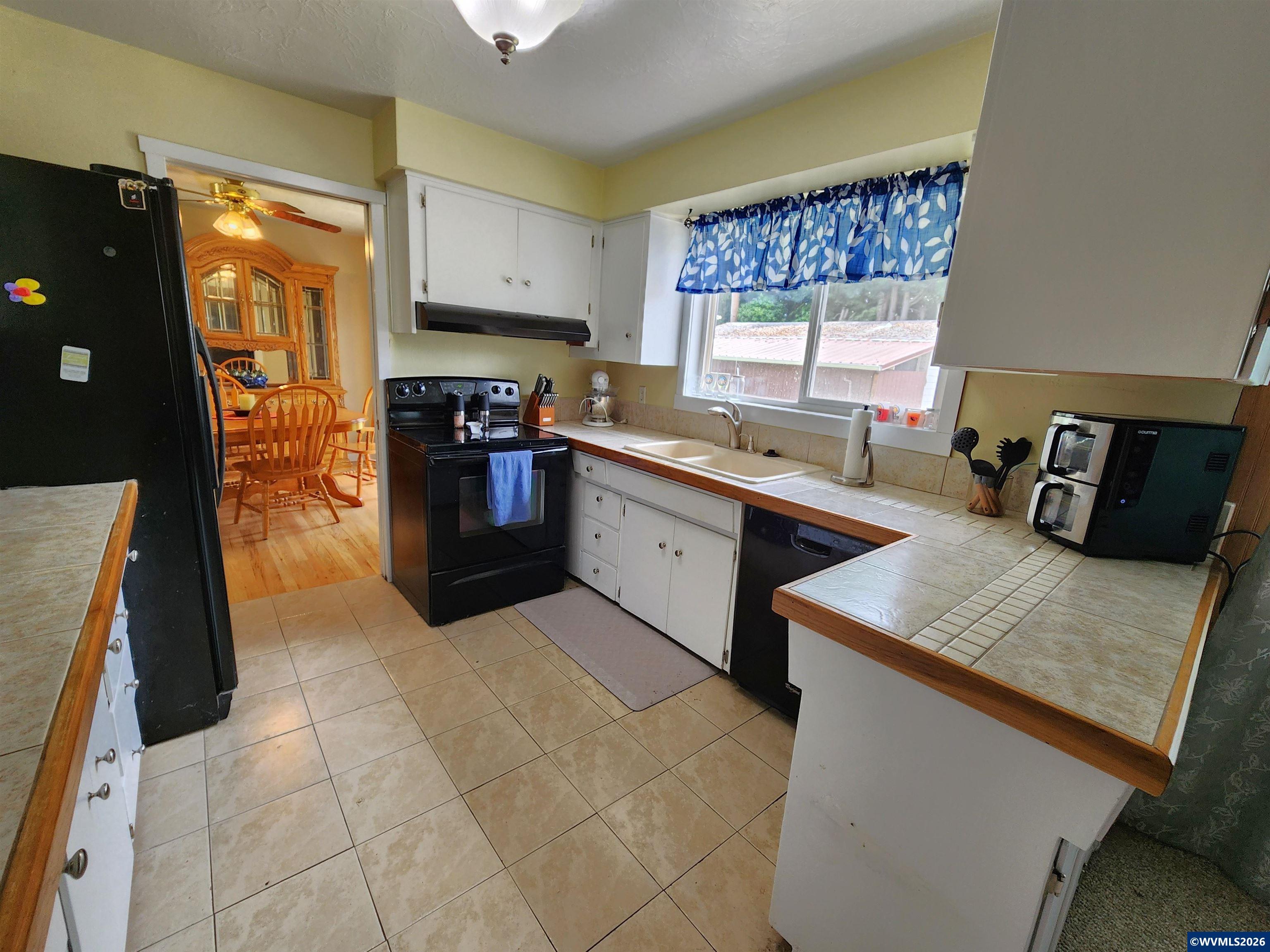 810 Ivy Way Northeast Keizer, OR 97303 - Photo 11 of 28