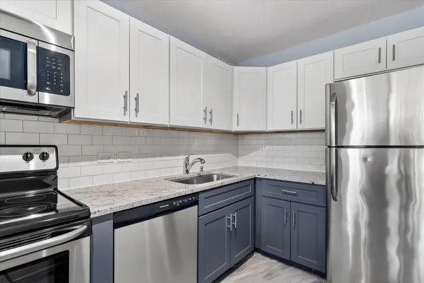 $2,500 | 405 North Wabash Avenue, Unit 3312, Chicago, IL 60611