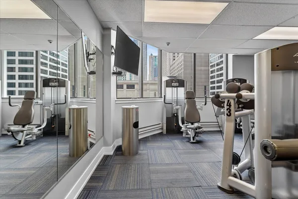 $2,500 | 405 North Wabash Avenue, Unit 3312, Chicago, IL 60611