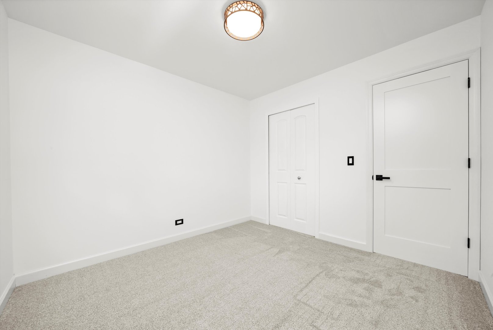 632 White Pine Road Buffalo Grove, IL 60089 - Photo 14 of 27 Gallery Image 14