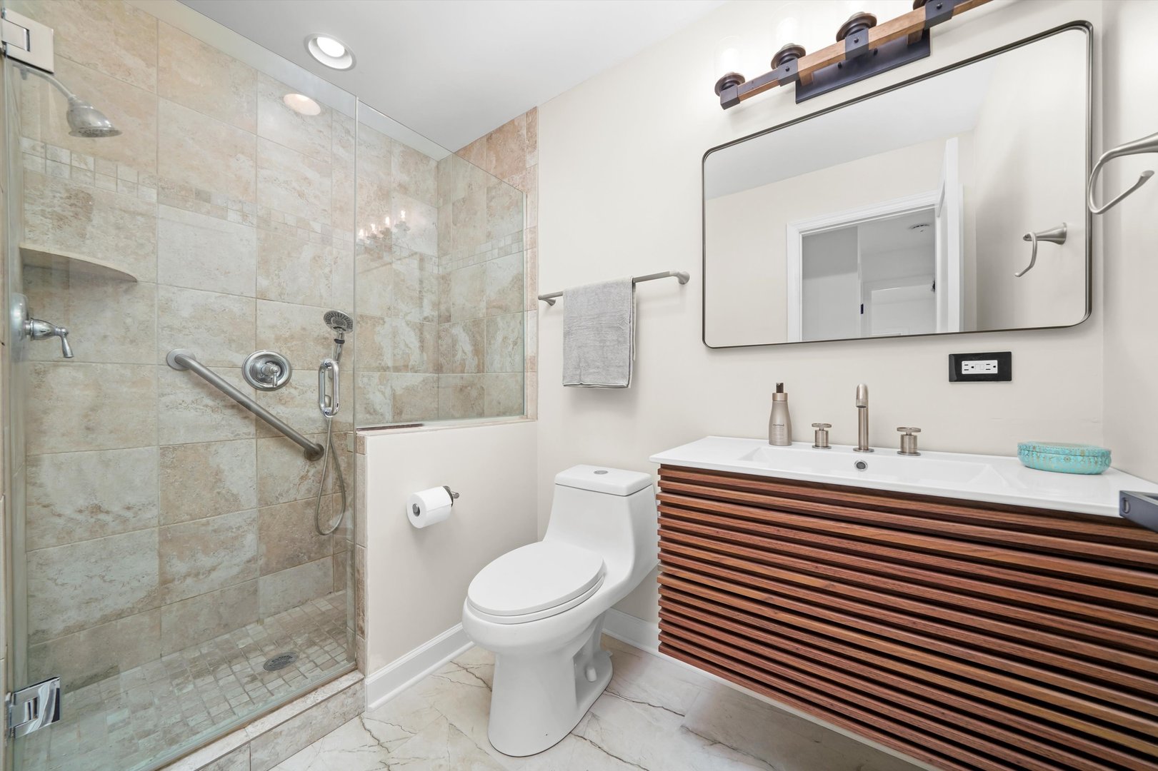 632 White Pine Road Buffalo Grove, IL 60089 - Photo 16 of 27 Gallery Image 16