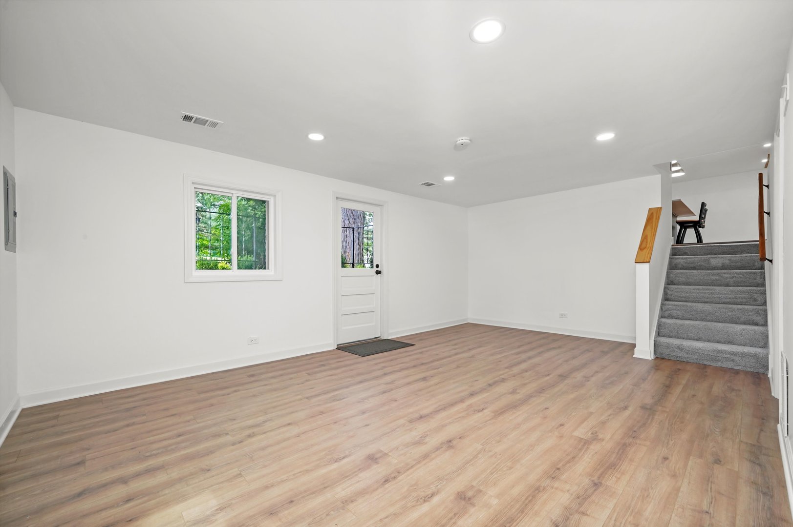 632 White Pine Road Buffalo Grove, IL 60089 - Photo 17 of 27 Gallery Image 17