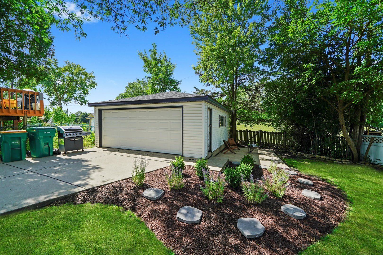 632 White Pine Road Buffalo Grove, IL 60089 - Photo 24 of 27 Gallery Image 24