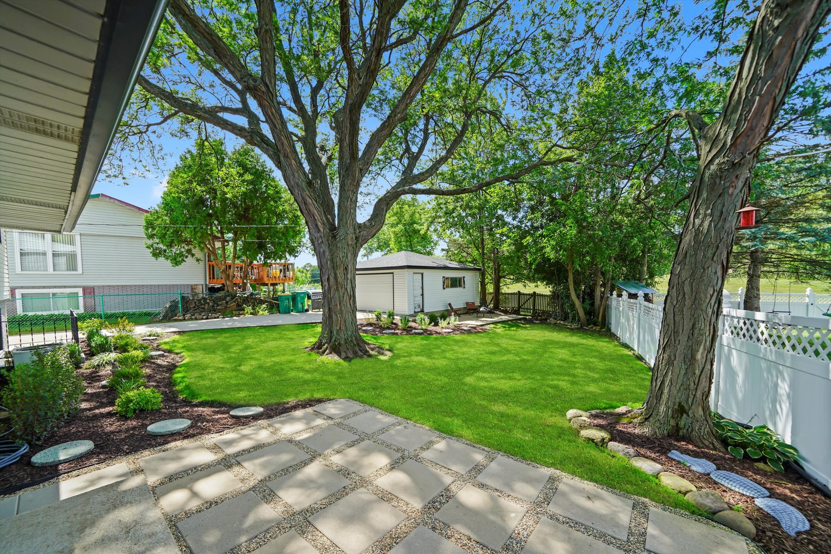 632 White Pine Road Buffalo Grove, IL 60089 - Photo 25 of 27 Gallery Image 25
