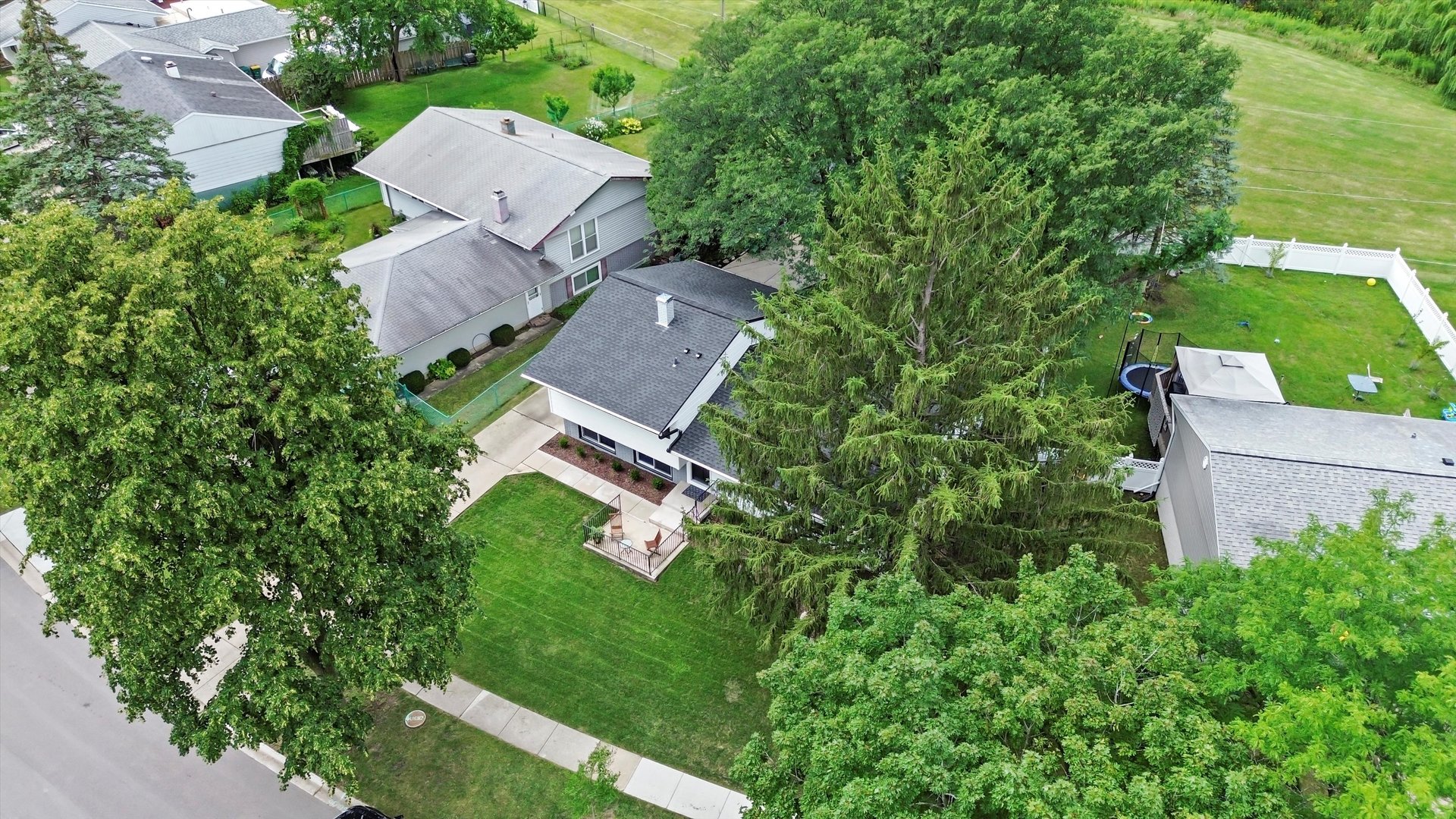 632 White Pine Road Buffalo Grove, IL 60089 - Photo 26 of 27 Gallery Image 26