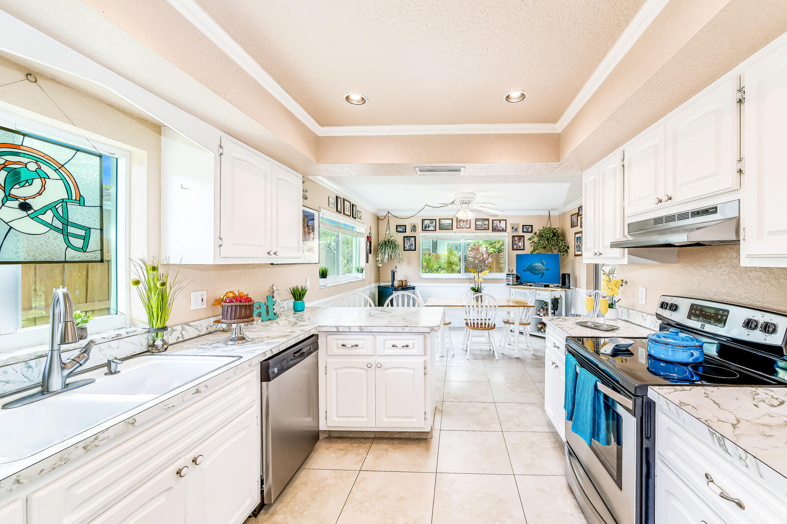 9583 Southwest 13th Place Boca Raton, FL 33428 - Photo 18 of 52 Kitchen