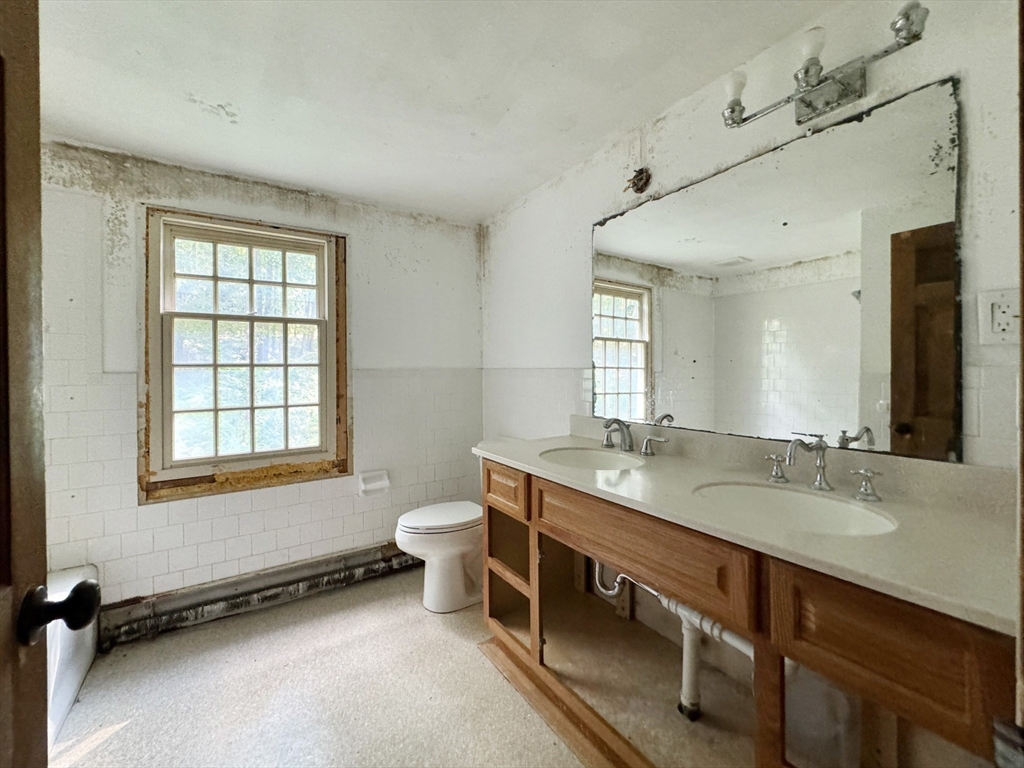 558 Great Road Stow, MA 01775 - Photo 21 of 27 Gallery Image 21