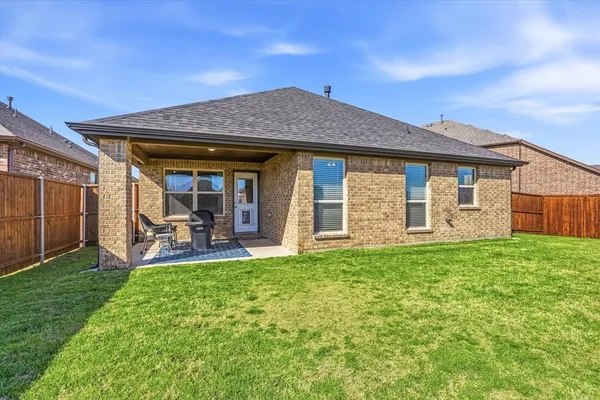 $309,900 | 916 Brittany Drive, Anna, TX 75409