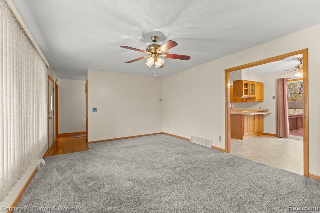 3006 Gruber Road Monroe, MI 48162 - Photo 4 of 50