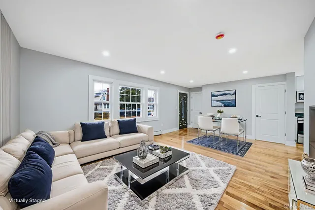 $879,000 | 214-07 110th Avenue | Bellaire Estates