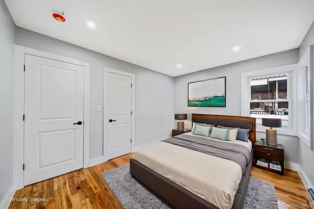 $879,000 | 214-07 110th Avenue | Bellaire Estates