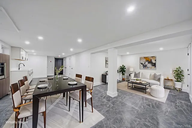 $879,000 | 214-07 110th Avenue | Bellaire Estates