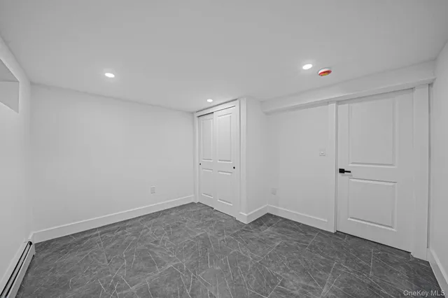 $879,000 | 214-07 110th Avenue | Bellaire Estates