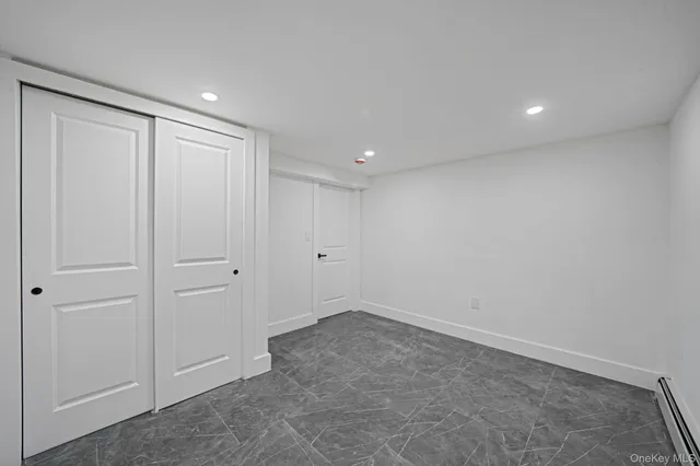 $879,000 | 214-07 110th Avenue | Bellaire Estates