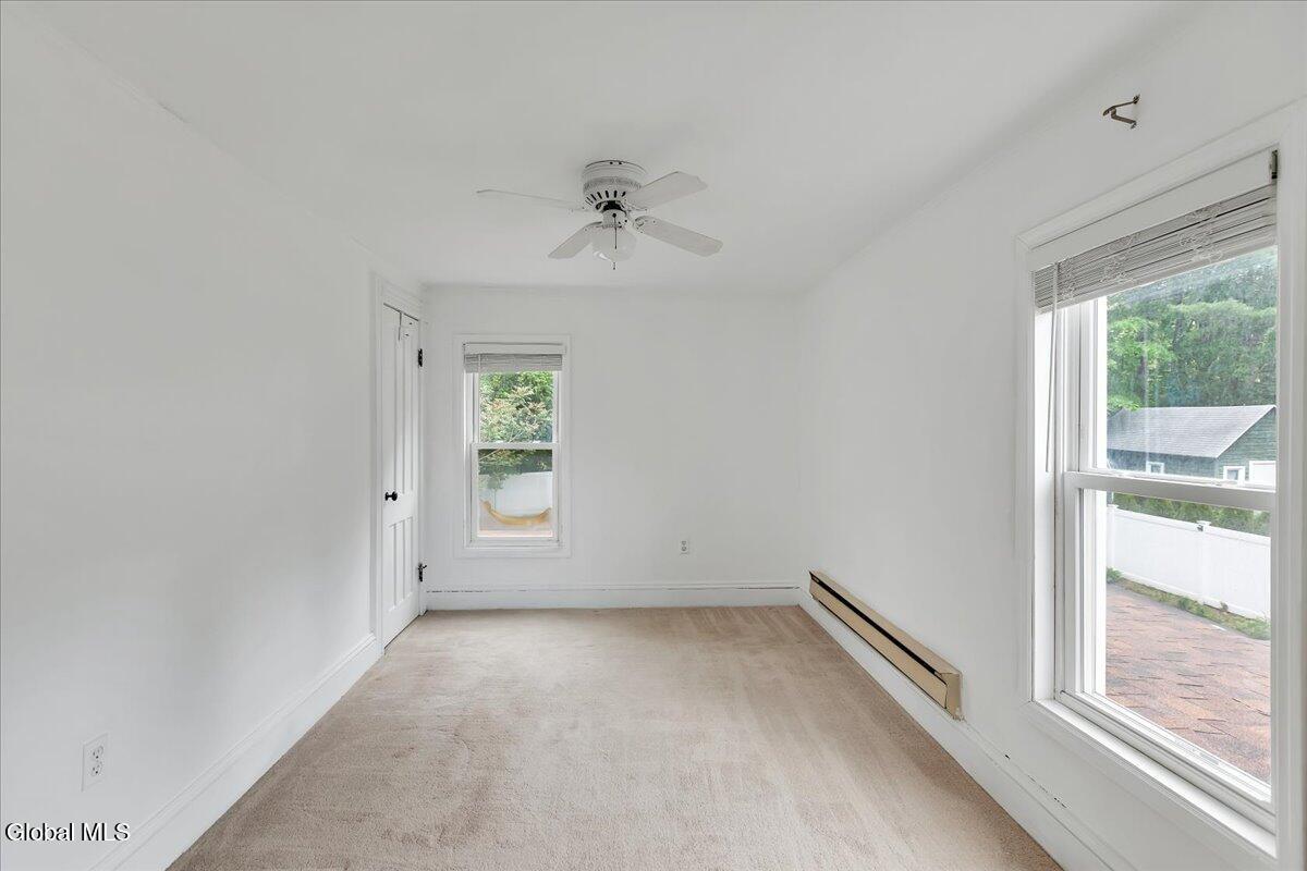 2115 Colgate Place Schenectady, NY 12304 - Photo 34 of 43 33-Bedroom