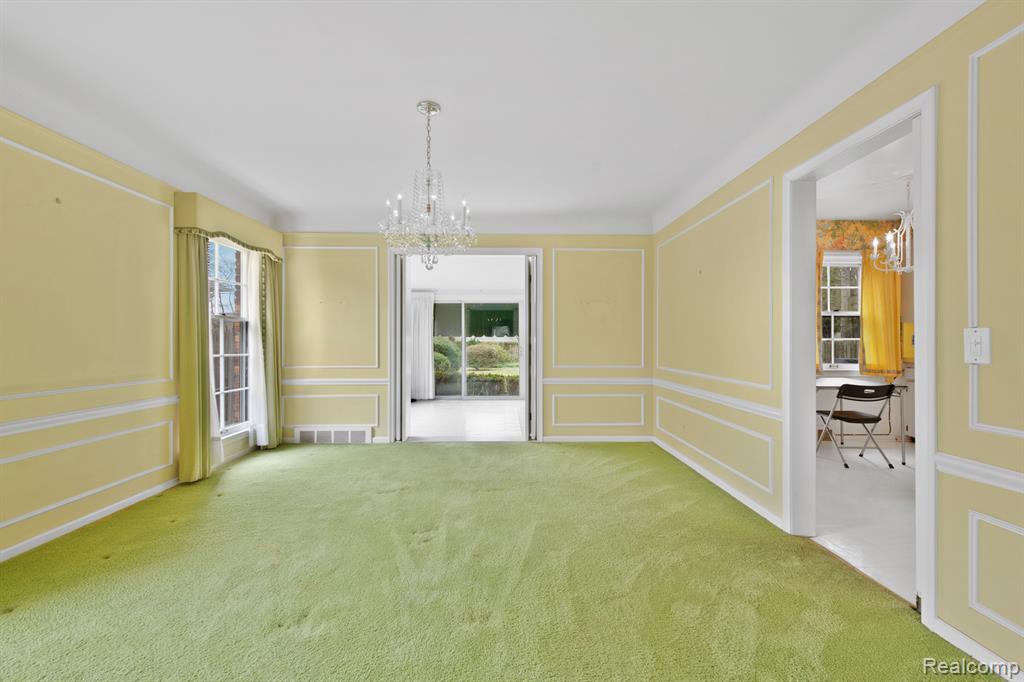 163 Merriweather Road Grosse Pointe Farms, MI 48236 - Photo 10 of 33
