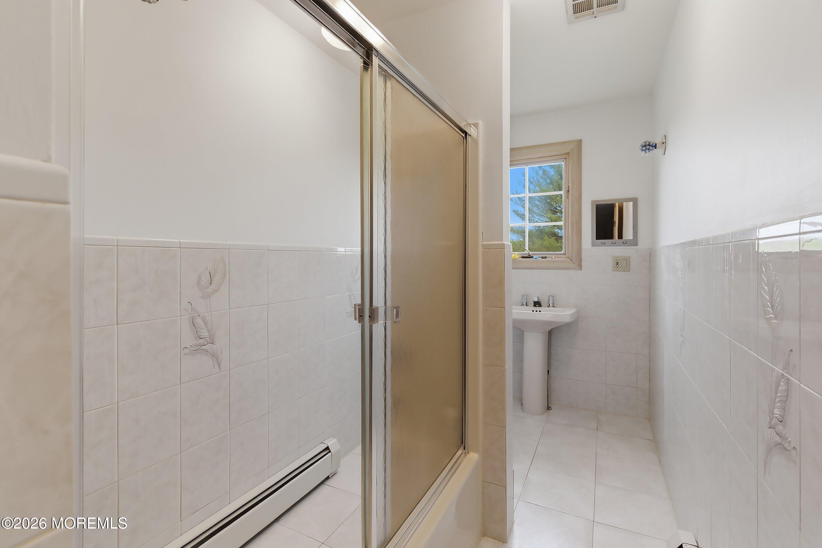 4 Thunder Lane Colts Neck, NJ 07722 - Photo 33 of 60 Guest Suite Full Bathroom