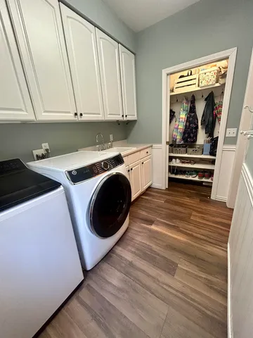 $975,000 | 10 Debra Drive, Essex, VT 05452