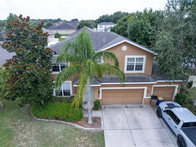 a view of house and outdoor space