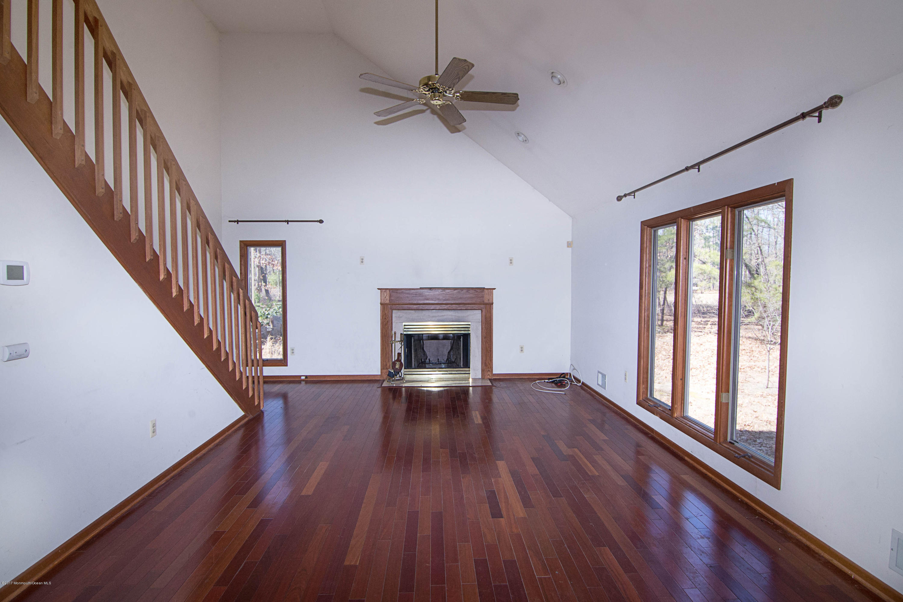 951 Toms River Road Jackson, NJ 08527 - Photo 10 of 32 _RMJ7752.jpg edit living room