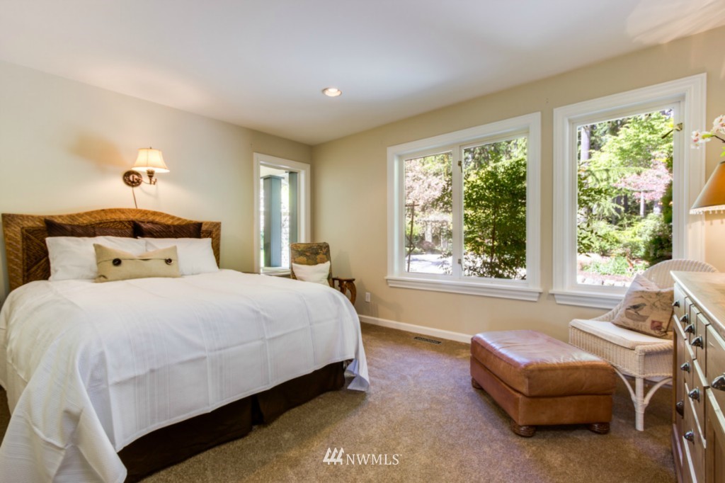 7686 Springridge Road Northeast Bainbridge Island, WA 98110 - Photo 14 of 25 Gallery Image 14