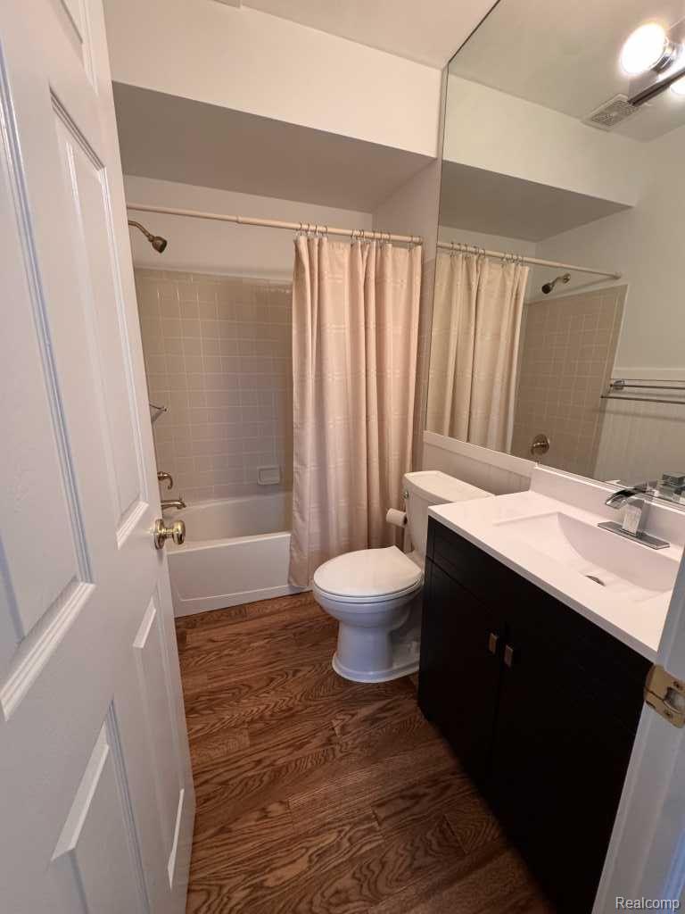 124 Champlain Boulevard Howell, MI 48843 - Photo 28 of 31 124-Champlain-Blvd-28.jpg