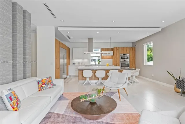 $9,900 | Doral, Doral, FL 33178